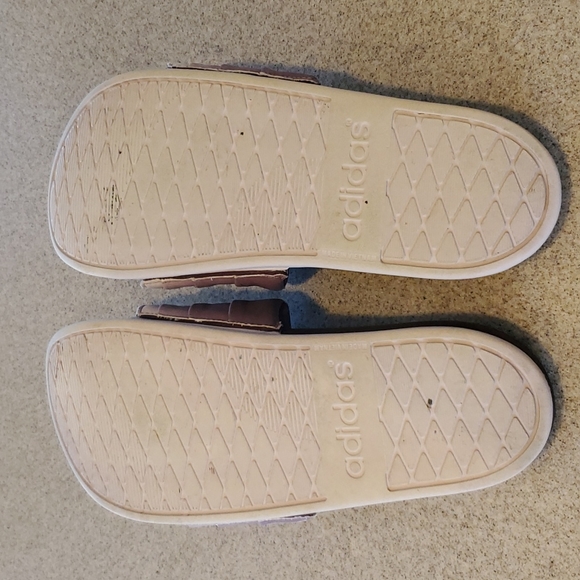 Adidas slippers - Picture 4 of 5